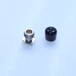 Leo/aqua antenna connector